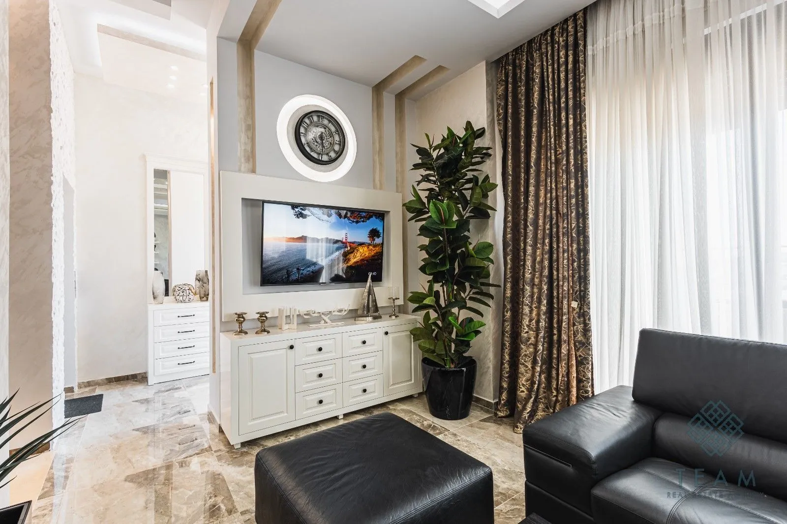 Sale, three bedroom apartment, 476m², Pinješ, Ulcinj