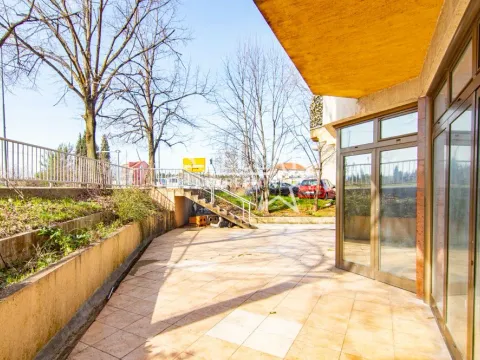 Rent, office space, 76m², Stara Varoš, Podgorica - image 8