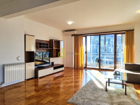 Izdavanje, dvosoban stan, Preko Morače, Podgorica - image 1