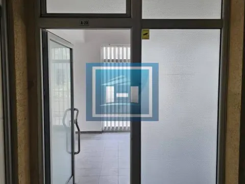 Izdavanje,  poslovni prostor, 38m2, Centar, Vranje