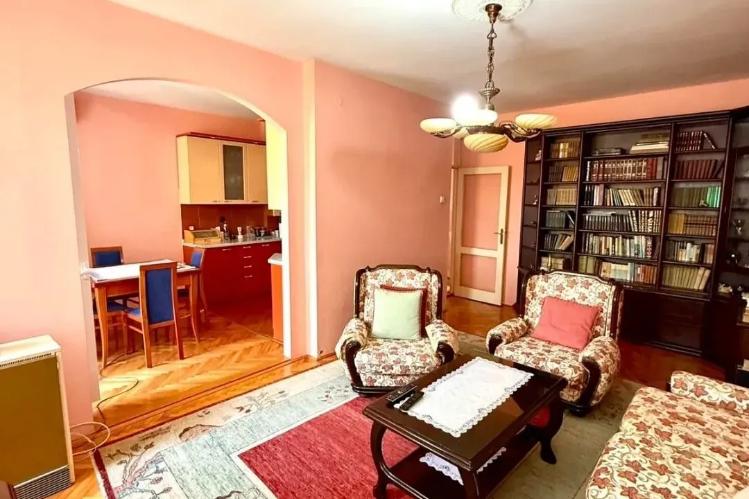 Sale, three bedroom apartment, 100m², Pejton, Podgorica