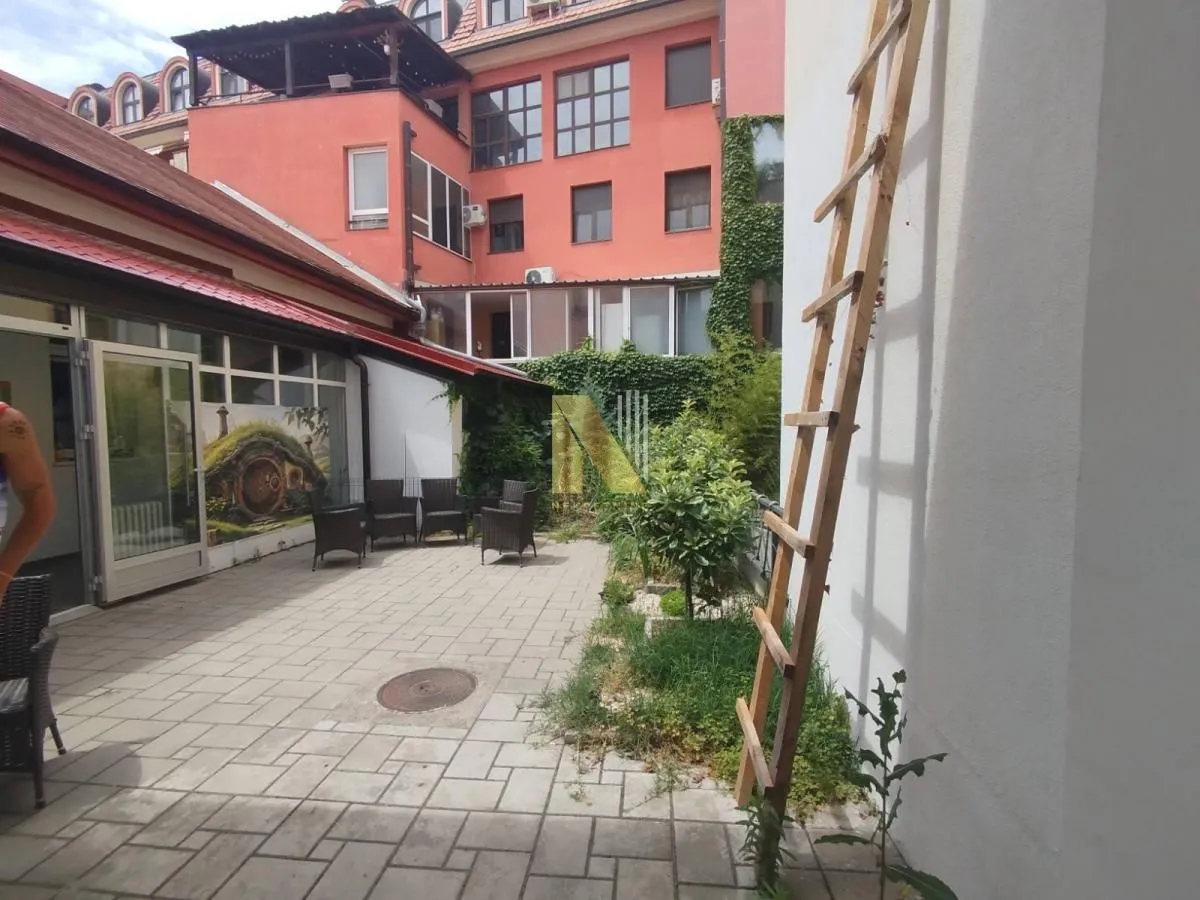 Rent, office space, 160m², Centar, Novi Sad