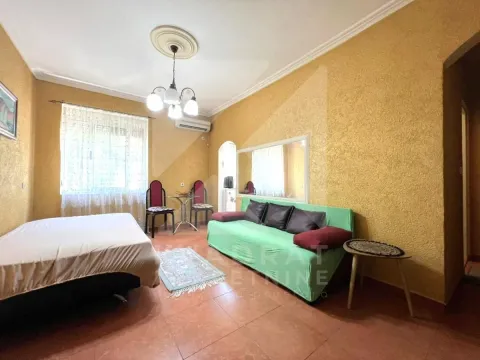 Izdavanje, garsonjera, 30m², Centar, Podgorica - image 2