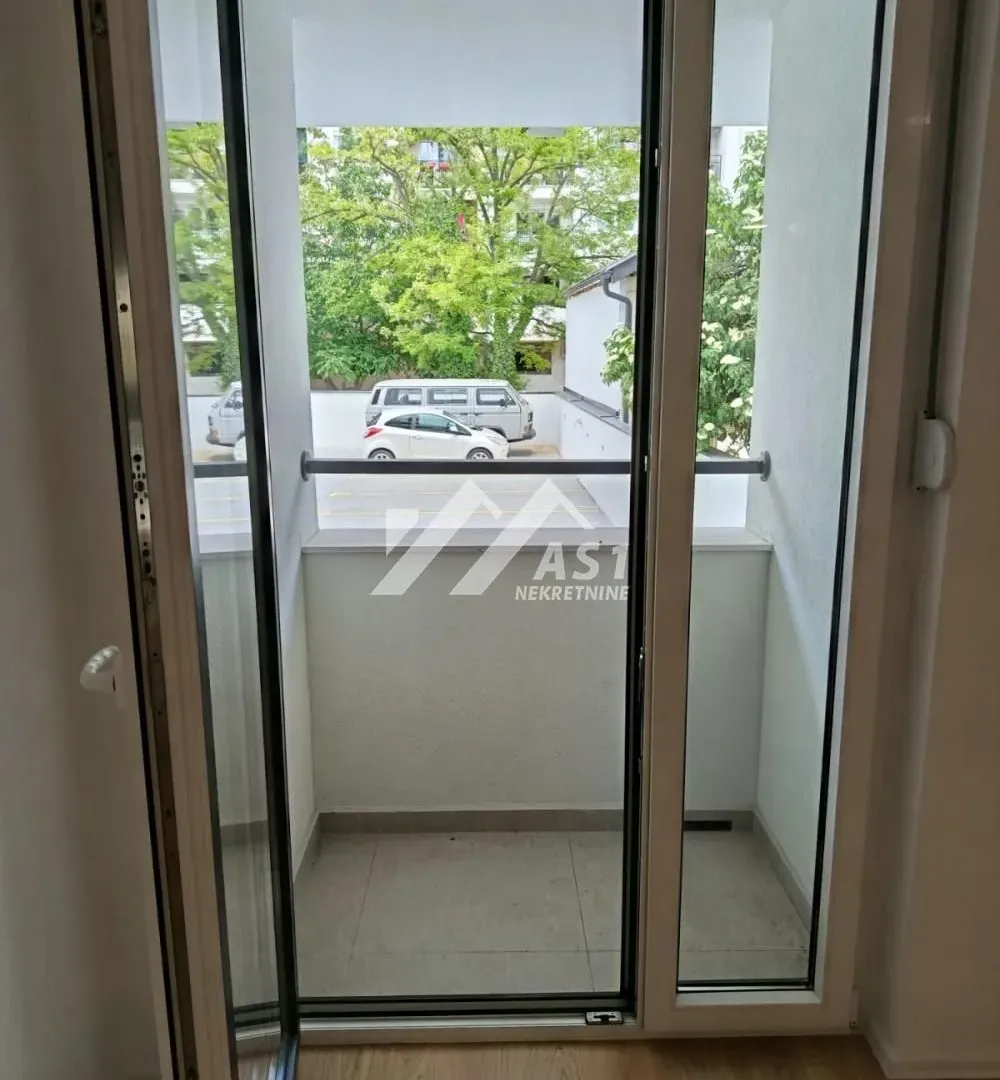 Izdavanje, dvosoban stan, 42m², Adamovićevo Naselje, Novi Sad Sve Podlokacije