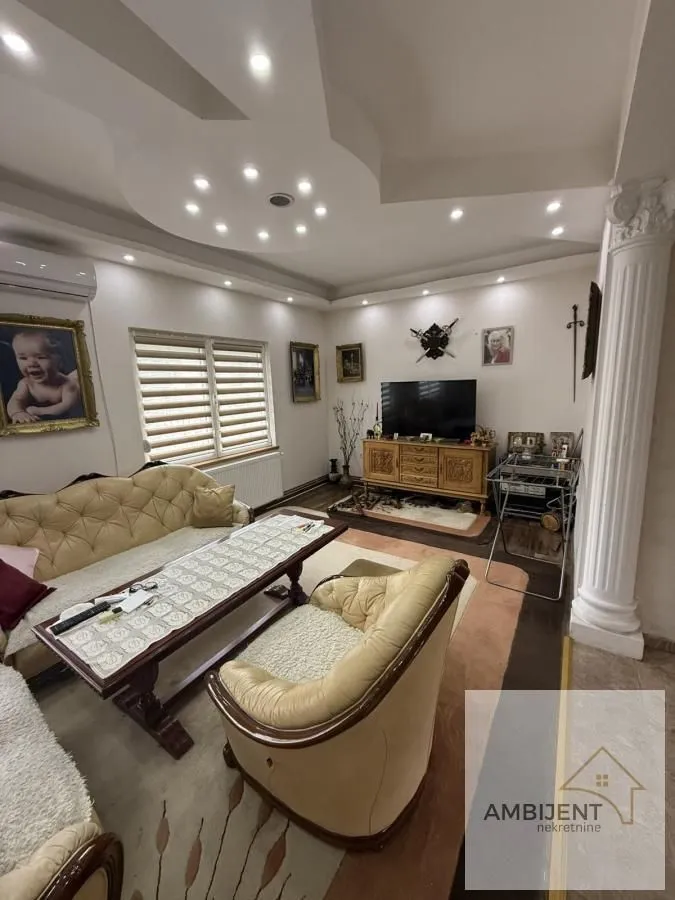 Prodaja, kuća, 248m², Centar, Stara Pazova