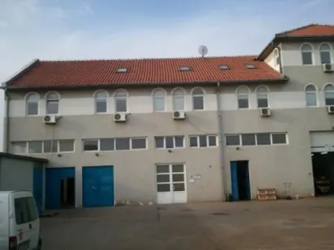Izdavanje, poslovni prostor, 800m², Zemun Sve Podlokacije, Beograd