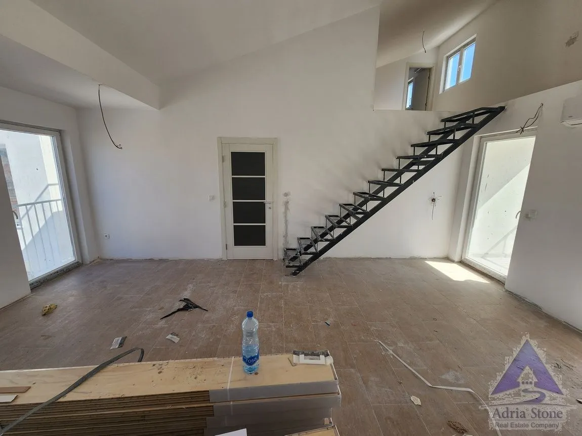 Sale, four bedroom apartment, 123m², Kalimanj, Tivat