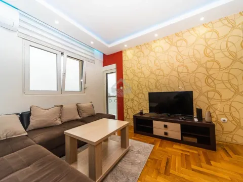 Rent, one bedroom apartment, 40m², Stari Aerodrom, Podgorica - image 2