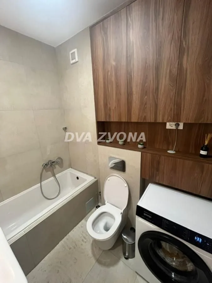 Prodaja, trosoban stan, 59m², Alibegovac, Petrovaradin