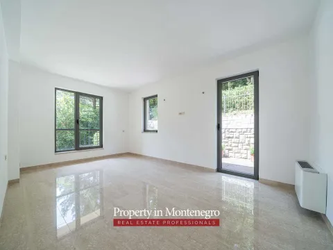 Prodaja, kuća, 520m², Muo, Kotor - image 30