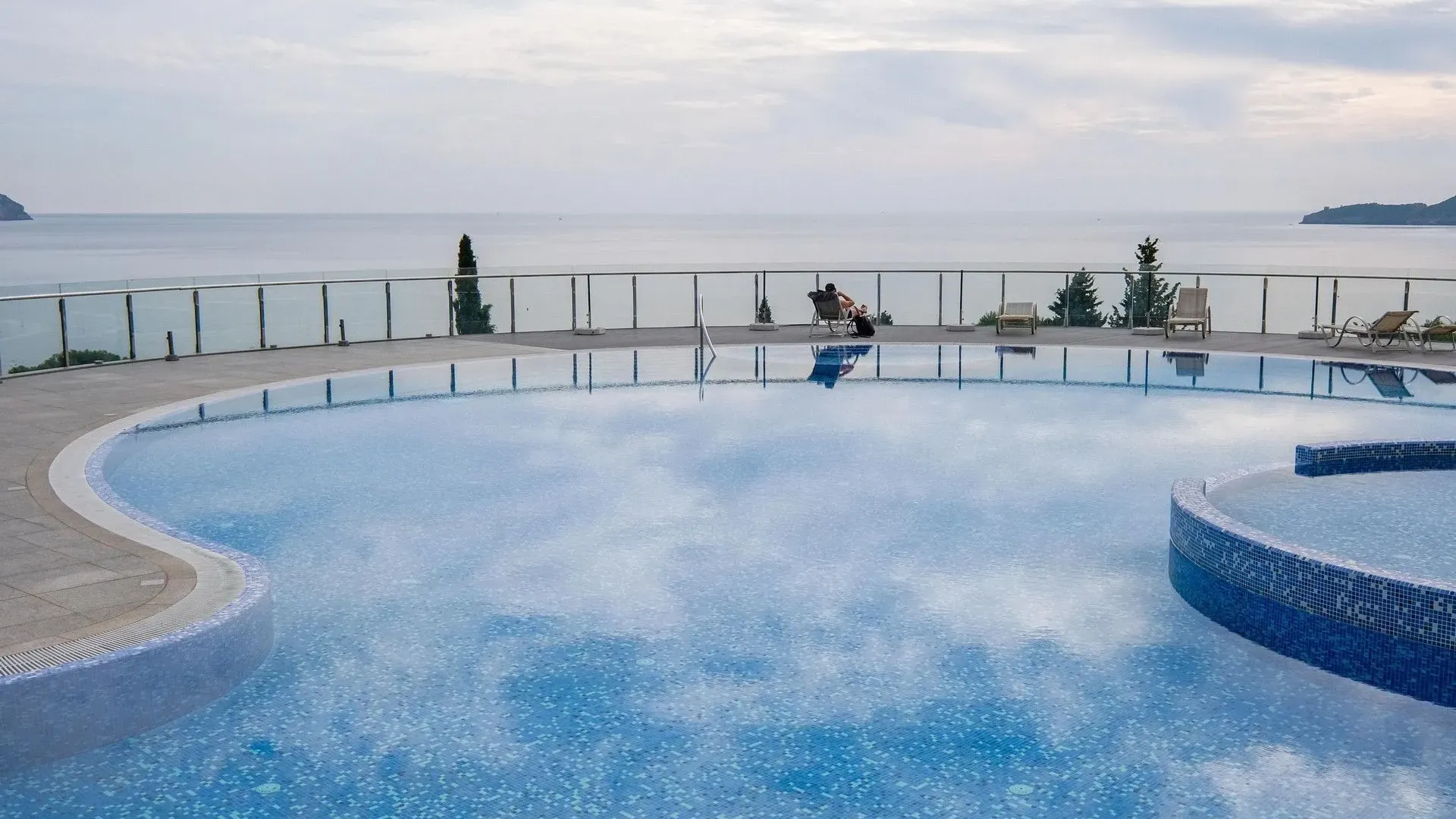 Sale, two bedroom apartment, 87m², Bečići, Budva