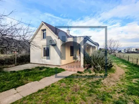 Rent, house, 67m², Tološi, Podgorica - image 1