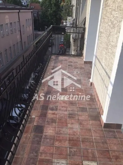 Izdavanje, dvosoban stan, 60m², Vračar Hram, Vračar Sve Podlokacije