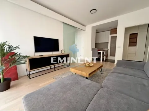 Izdavanje, dvosoban stan, 55m², Novi Beograd Blok 65, Novi Beograd Sve Podlokacije - image 3