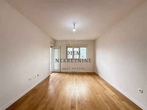 Rent, two bedroom apartment, 72m², Central Point, Podgorica - image 10