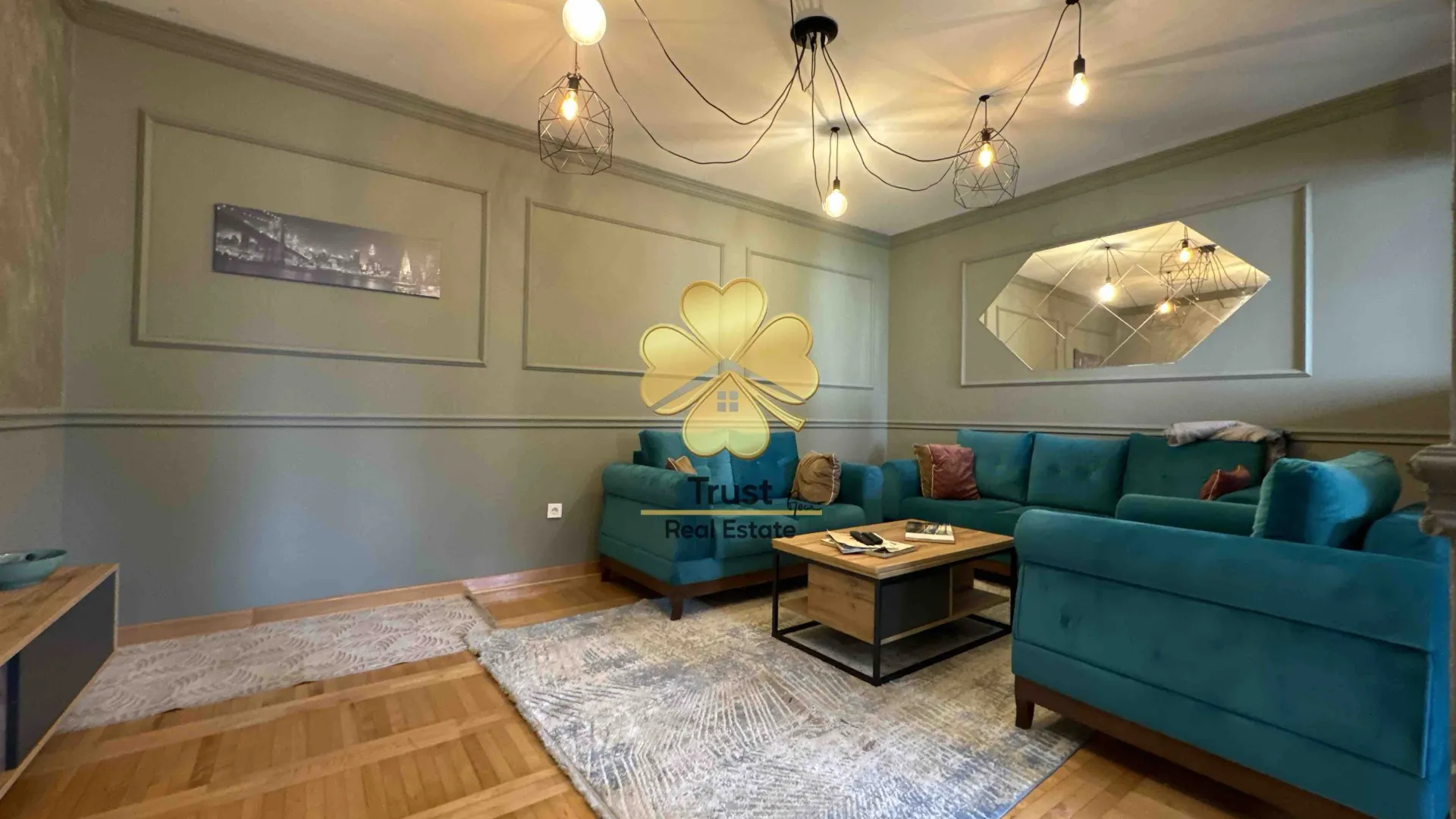 Izdavanje, dvosoban stan, 60m², Stari Aerodrom, Podgorica