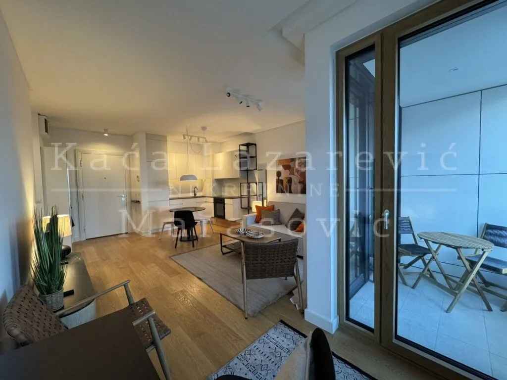 Rent, two bedroom apartment, 47m², Kalenić Pijaca, Vračar Sve Podlokacije