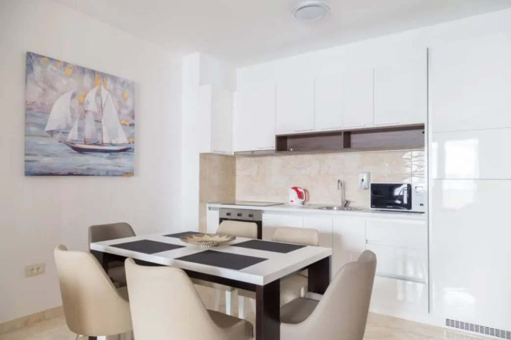 Sale, two bedroom apartment, 89m², Bečići, Budva