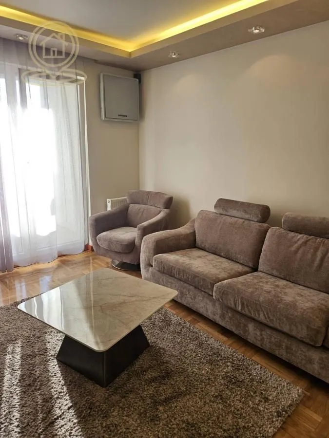 Izdavanje, trosoban stan, 70m², Grbavica, Novi Sad Sve Podlokacije