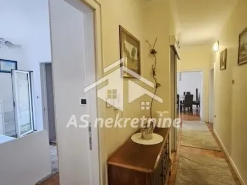 Izdavanje, četvorosoban stan, 86m², Savski Venac, Beograd - image 20
