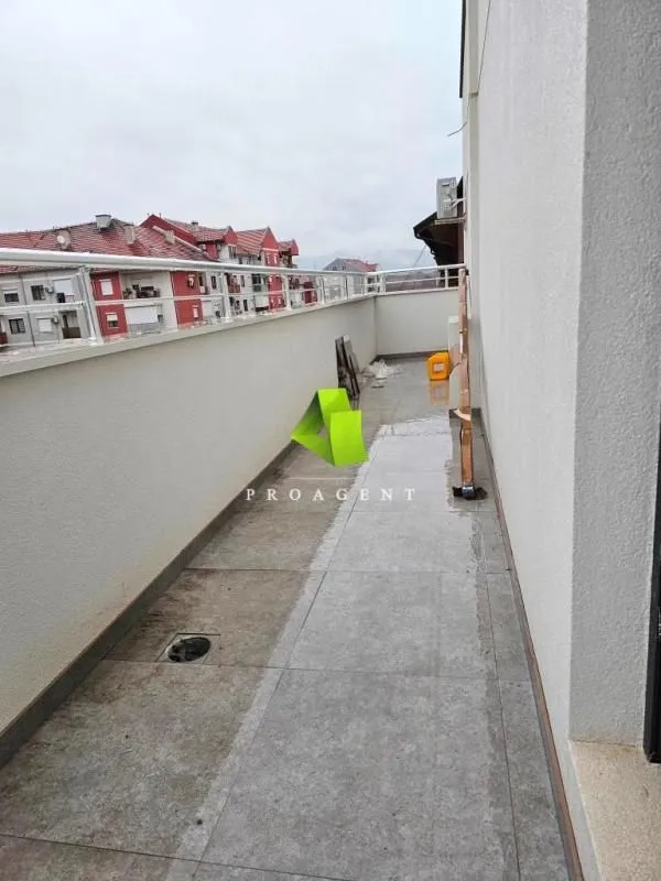 Prodaja, trosoban stan, 113m², Pantelej, Niš