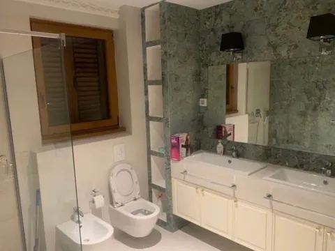 Izdavanje, dvosoban stan, 132m², Centar, Podgorica - image 9