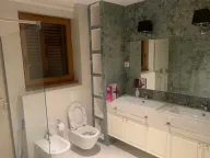 Izdavanje, dvosoban stan, 132m², Centar, Podgorica - image 9