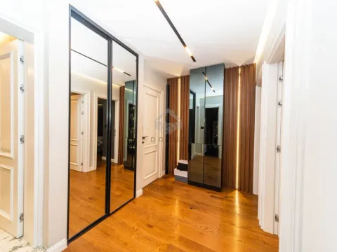 Prodaja, trosoban stan, 195m², Pobrežje, Podgorica - image 19