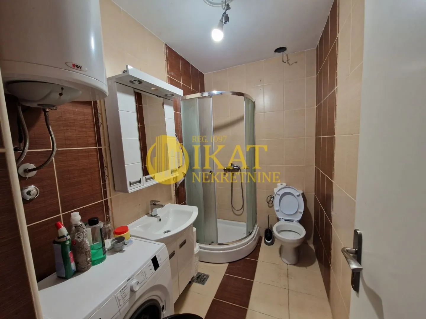 Prodaja, trosoban stan, 74m², Vidikovački venac, Rakovica