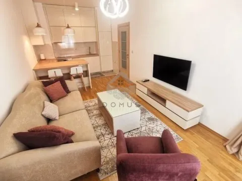 Izdavanje, jednosoban stan, 44m², Blok 9, Podgorica - image 2