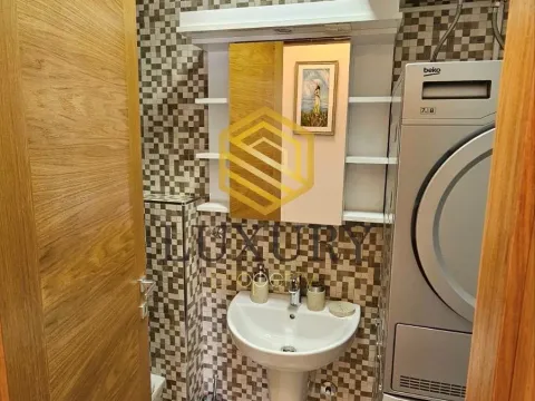 Izdavanje, dvosoban stan, 64m², City Kvart, Podgorica - image 10