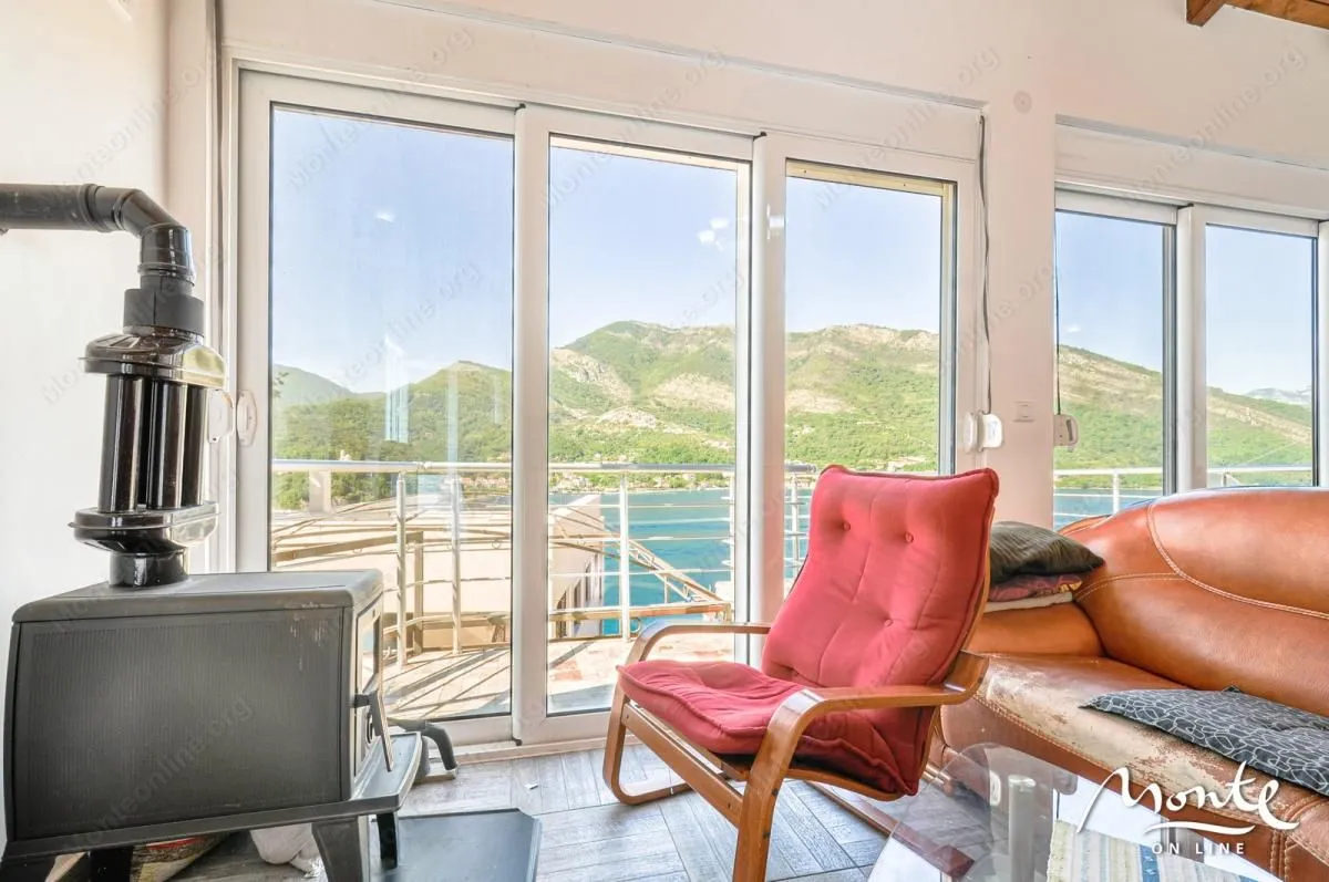 Prodaja, kuća, 110m², Lepetani, Tivat