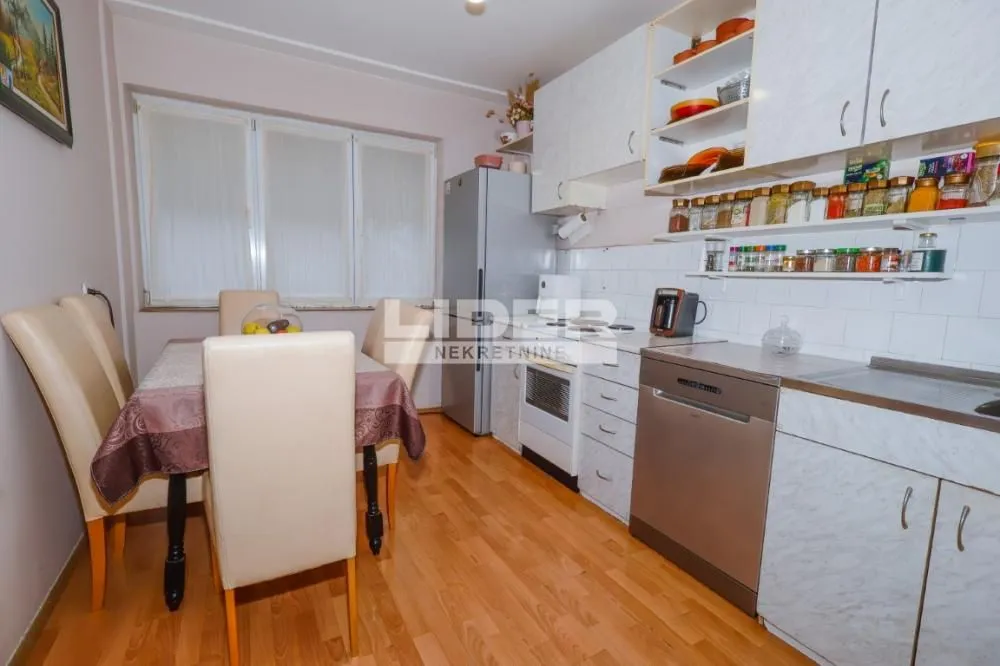 Sale, apartment, 95m², Železnik, Beograd