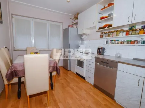Prodaja, stan, 95m², Čukarica, Beograd - image 19