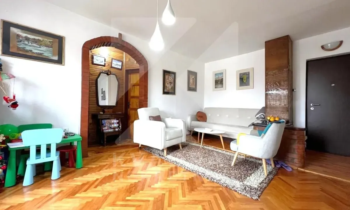 Prodaja, jednosoban stan, 53m², Centar, Podgorica