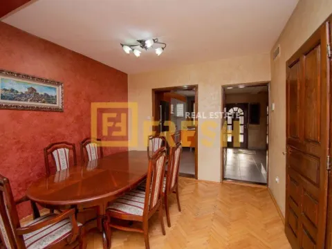 Izdavanje, kuća, 200m², Konik, Podgorica - image 7