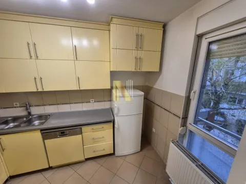 Izdavanje, četvorosoban stan, 89m², Socijalno, Novi Sad Sve Podlokacije - image 6