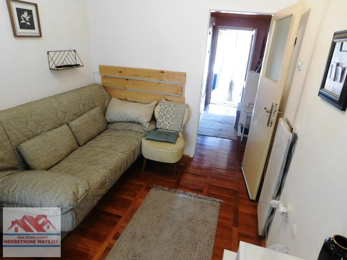 Prodaja, dvosoban stan, 65m², Centralna radionica, Kragujevac