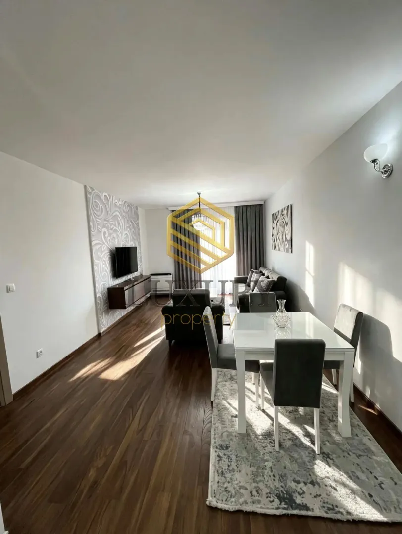 Izdavanje, dvosoban stan, 69m², Master Kvart, Podgorica