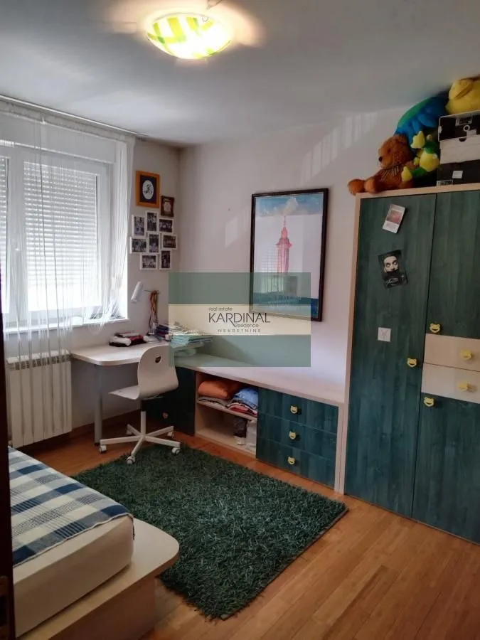 Prodaja, četvorosoban stan, 115m², Grbavica, Novi Sad Sve Podlokacije