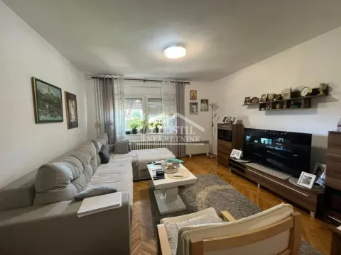 Prodaja, trosoban stan, 76m², Papazovac, Smederevo - image 1