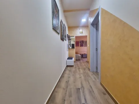 Rent, one bedroom apartment, 45m², Budva, Crna Gora - image 9
