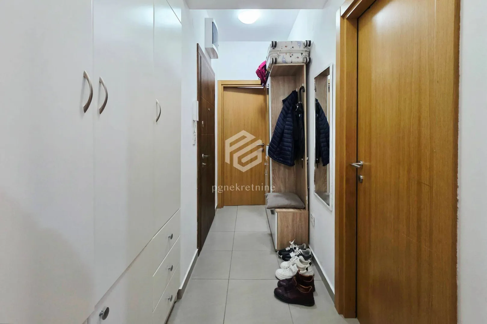 Prodaja, dvosoban stan, 55m², Stari Aerodrom, Podgorica
