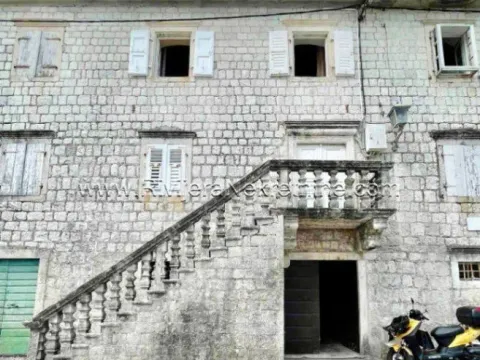 Prodaja, kuća, 235m², Prčanj, Kotor - image 2