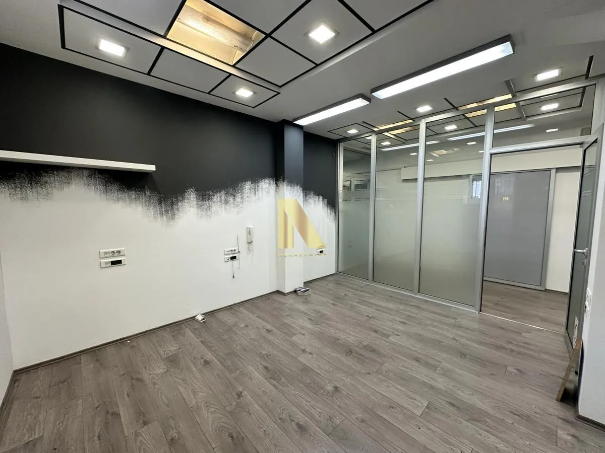 Rent, office space, 132m², Centar, Novi Sad