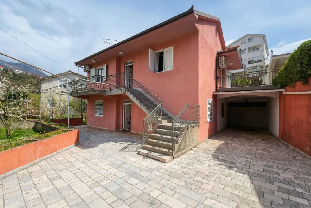 Sale, house, 265m², Herceg Novi, Crna Gora
