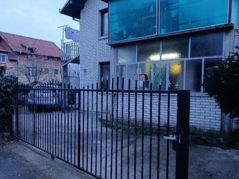Sale, house, 209m², Surčin, Beograd - image 2