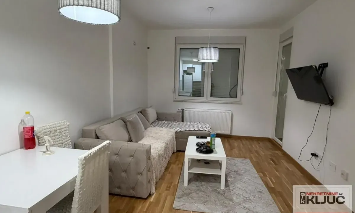 Prodaja, dvosoban stan, 43m², Avijatičarsko naselje, Novi Sad Sve Podlokacije