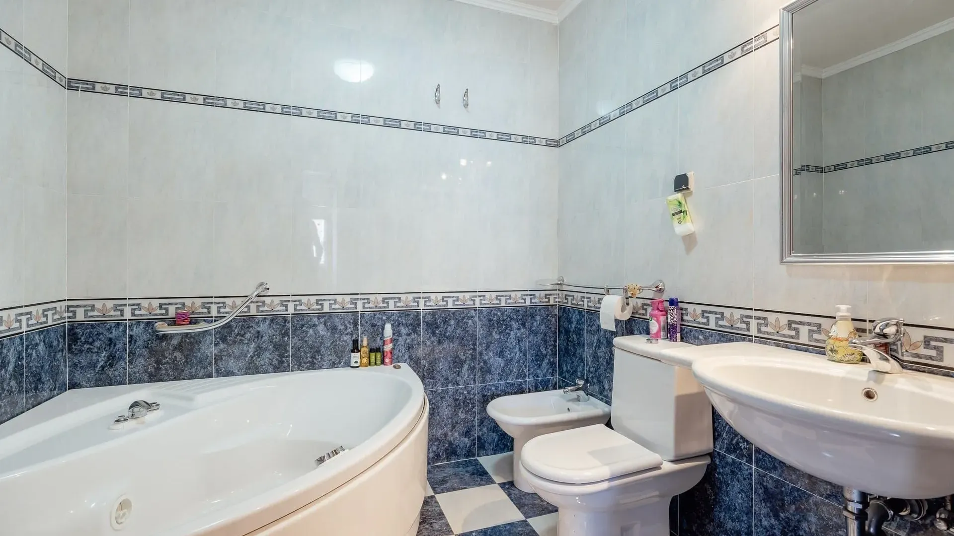 Prodaja, trosoban stan, 244m², Centar, Herceg Novi