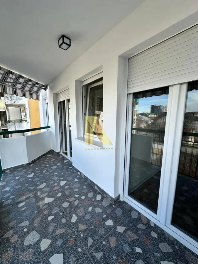Prodaja, dvosoban stan, 55m², Adamovićevo Naselje, Novi Sad Sve Podlokacije